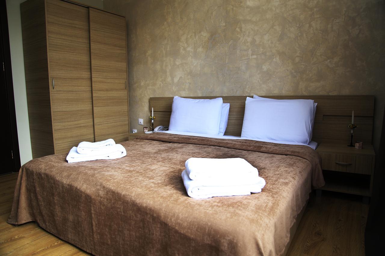 Iveria Hotel Khashuri Esterno foto