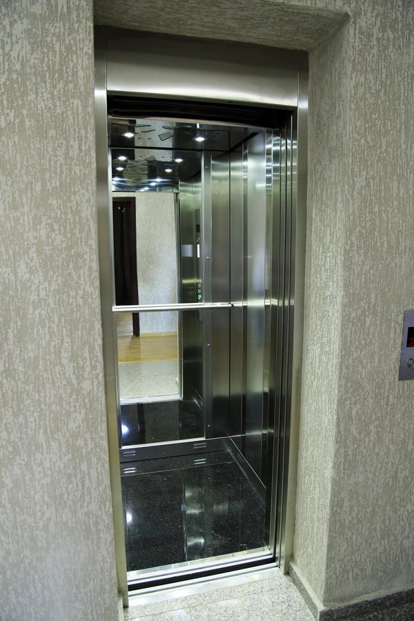 Iveria Hotel Khashuri Esterno foto